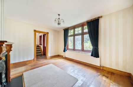 Prey Heath Road, Woking, Surrey, GU22 - Photo 2