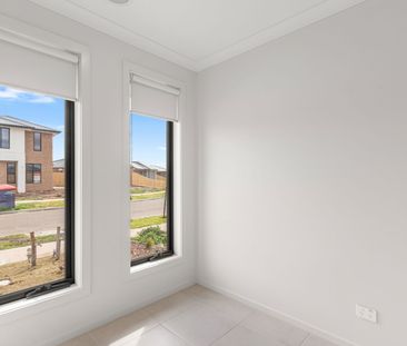 Brand New 4 Bedroom Family Home - Photo 5