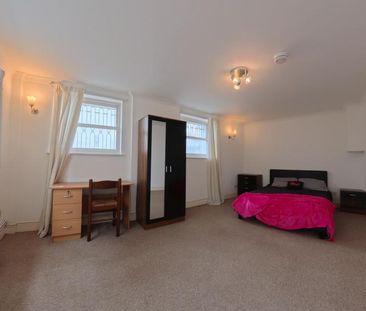 4 bedroom house to rent - Photo 1