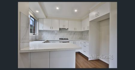 Beautifully Renovated Unit in Wheelers Hill - Photo 5