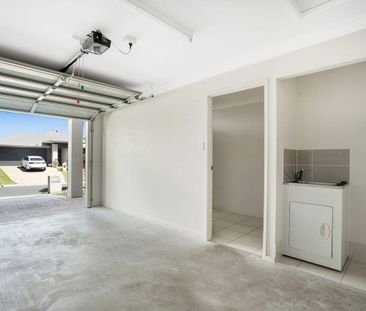 LOW MAINTENANCE 3 BEDROOM HOME - Photo 5