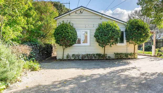 Cosy Cottage with quiet outdoors - Photo 1