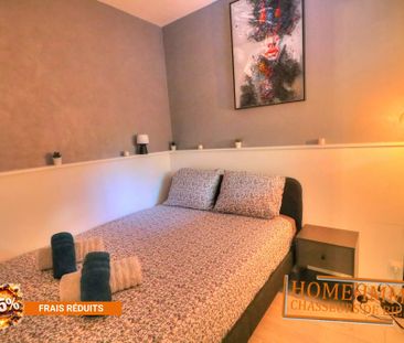 Location courte durée - SEPT À JUIN – Studio en rez-de-jardin avec ... - Photo 4