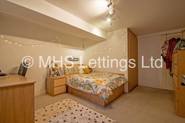 Flat 1, 205 Belle Vue Road, Leeds, LS3 1HG - Photo 1