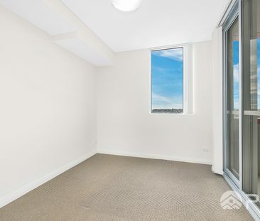 Entry via Block B, Luxurious 1-Bedroom Plus Study Apartment in the ... - Photo 4