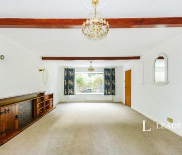 4 bedroom detached house to rent - Photo 2