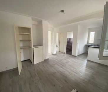 Location Appartement 3 pièces 42m² LA ROQUETTE SUR SIAGNE 06550 - Photo 2