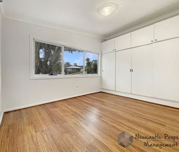 12 Cambridge Drive, Garden Suburb - Photo 2