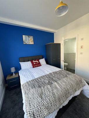 Silverdale Road, Bolton - Photo 1