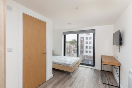 2 bedroom flat to rent - Photo 2