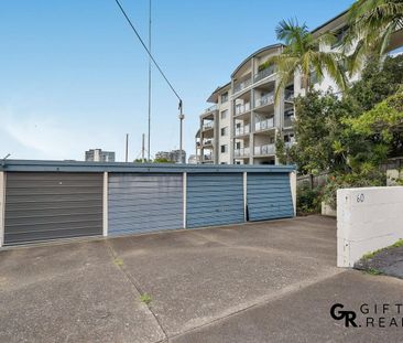 Peaceful 2 Bedroom Apartment in the Heart of Bowen Hills - Photo 3