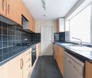 4 bed end of terrace house to rent in Bolingbroke Street, Heaton, NE6 - Photo 1