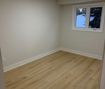 For Lease - 873 Hollyhill Court Unit# Main, Mississauga, Ontario - Photo 4