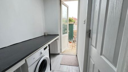 3 bedroom house to rent - Photo 3