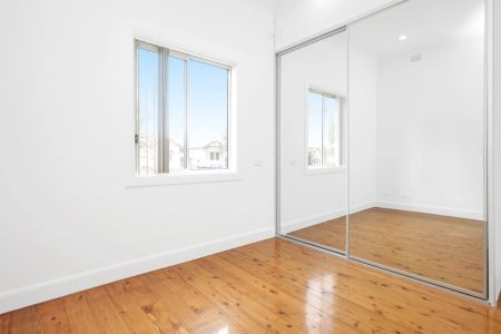 Well Presented 4 Bedroom Home - Photo 2