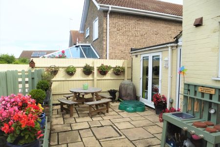 Chichester Close - Photo 2