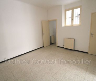 Ecusson, Location appartement 1 pièce 28 m² - Photo 1