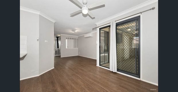 SPACIOUS FAMILY HOME WITH PARK VIEWS AND ULTIMATE PRIVACY - Photo 1