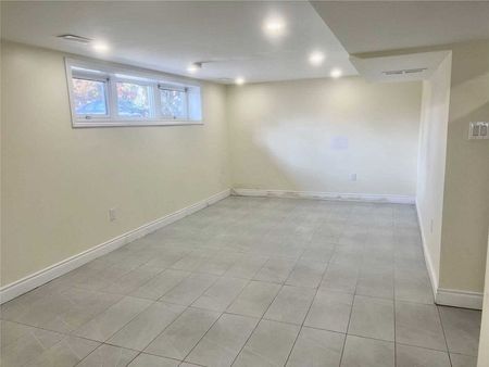 For Lease - 36 Carlyle Crescent Unit# Basement, Brampton, Ontario - Photo 3