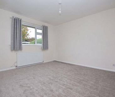 3 bedroom detached bungalow to rent - Photo 6