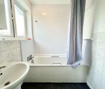 Hart Road, CM17 - Photo 2