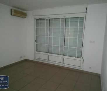 Location Appartement 2 pièces 43m² LA POSSESSION 97419 - Photo 2