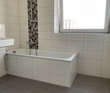 Großzügige 3-Zimmer-Wohnung mit Balkon kurzfristig verfügbar. - Foto 2