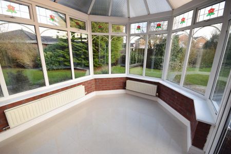 4 bedroom detached house to rent - Photo 2
