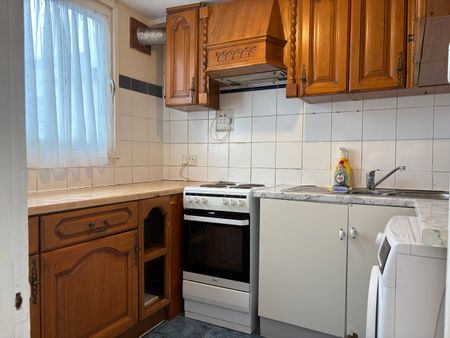 Redwood Estate, Hounslow - Photo 4