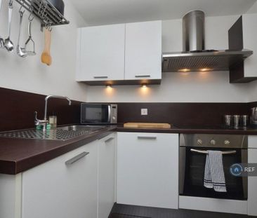 1 bedroom flat to rent - Photo 4