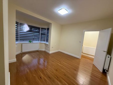 3 Bed Maisonette, Kinloch Drive, NW9 - Photo 4