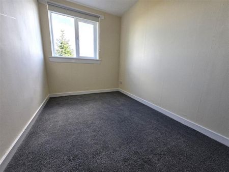 3 bedroom apartment to rent - Photo 4