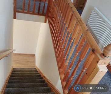 3 bedroom semi-detached house to rent - Photo 6