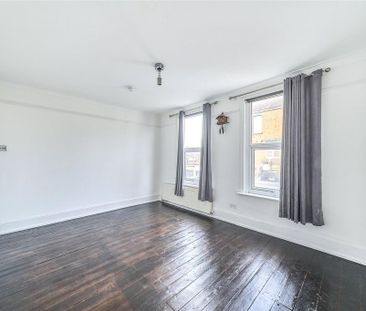 2 bedroom maisonette to rent - Photo 4