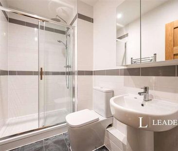 Fountain View, Commercial Road, Portsmouth, Hampshire, PO1 - Photo 6