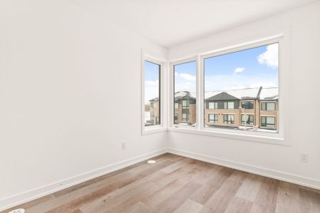 For Lease - 14 Blue Forest Crescent, Barrie, Ontario - Photo 4