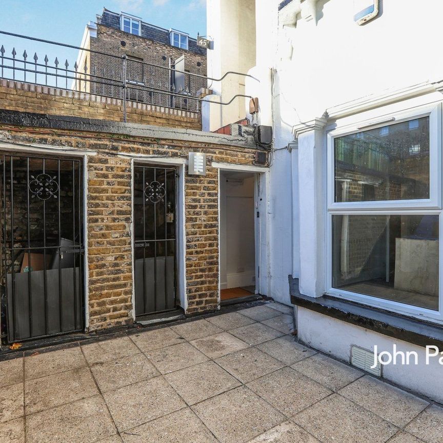 Blackheath Road, London, SE10 - Photo 1