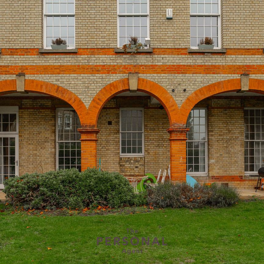 Eastman Way, Epsom - Photo 1