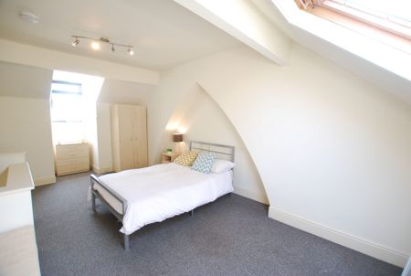 4 bedroom terraced house to rent - Photo 5