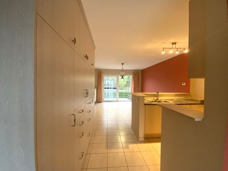 Appartement met 2 slaapkamers op gunstige locatie - Photo 3