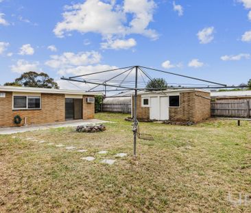 158 Werribee Street North, Werribee - Photo 6