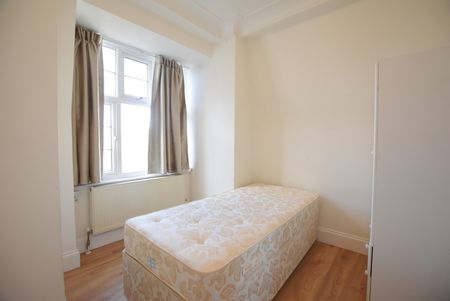 Northways, College Crescent, London NW3 - Photo 4