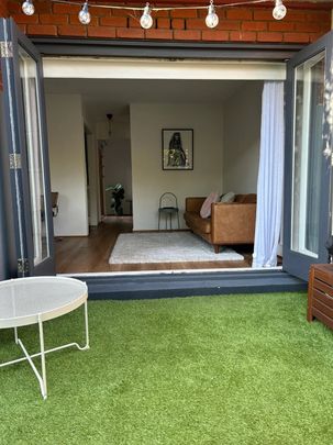 Yarraville - Photo 1