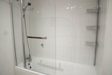 Studio Flat, Marco Island, NG1 - Photo 5