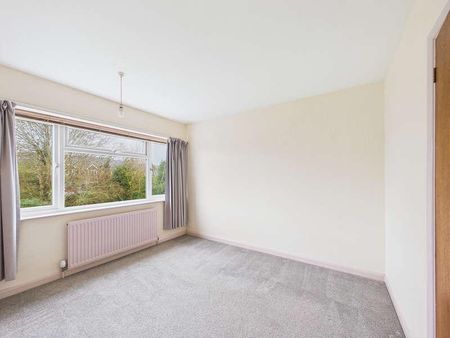 Place Farm Way, Monks Risborough, Buckinghamshire, HP27 - Photo 2