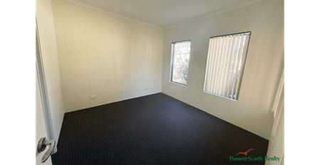 Central Three-Bedroom Unit with Ensuite and Private Courtyard - Photo 5