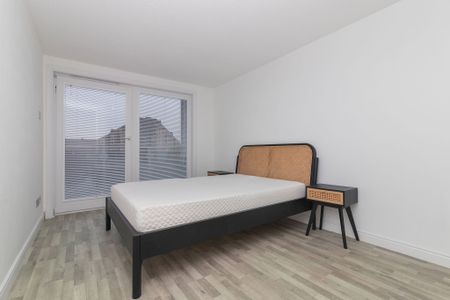 Flat 4, 85 Lancefield Quay - Photo 4