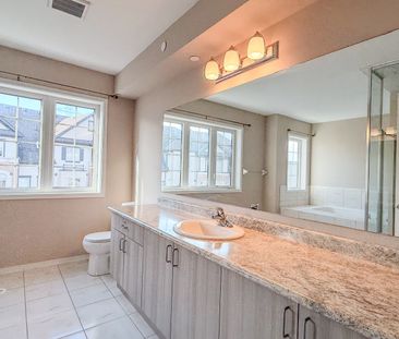 For Lease - 2650 Deputy Minster Path, Oshawa, Ontario - Photo 4