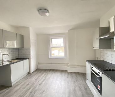 Worthing Central, Worthing - Photo 2