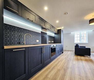 4 bedroom flat to rent - Photo 3